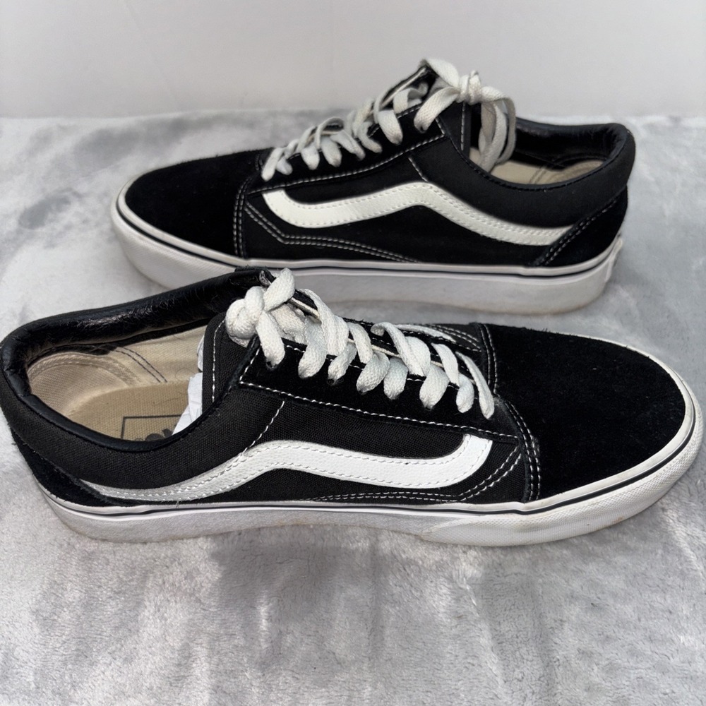 Vans Old Skool Unisex Black and White Skate Sneakers Size Men's 7 Women's 8.5 - Picture 3 of 10